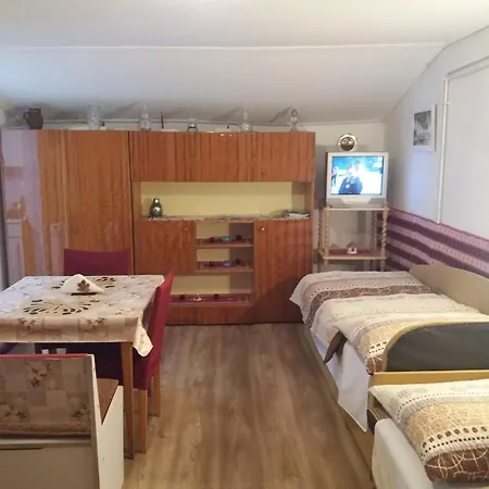 بيت للعطل Nyari-lak باداتشونيتوماي